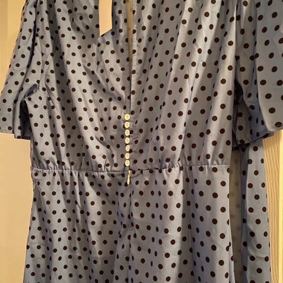 Short sleeve light weight polka dot dress - Picture 3 of 3